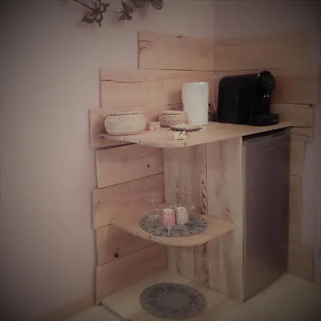 L'Anagramme, Chambres, Table D'Hotes Pour Adultes, Naturistes Ou Non ! Cindre