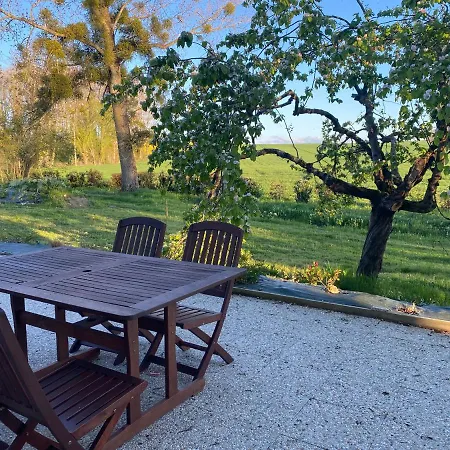 L'Anagramme, Chambres, Table D'Hotes Pour Adultes, Naturistes Ou Non ! Cindre