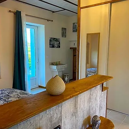 L'anagramme, Chambres, Table D'hotes Et Pour Adultes, Naturistes Ou Non ! Bed & Breakfast Cindre